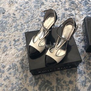WHBM black:white pumps